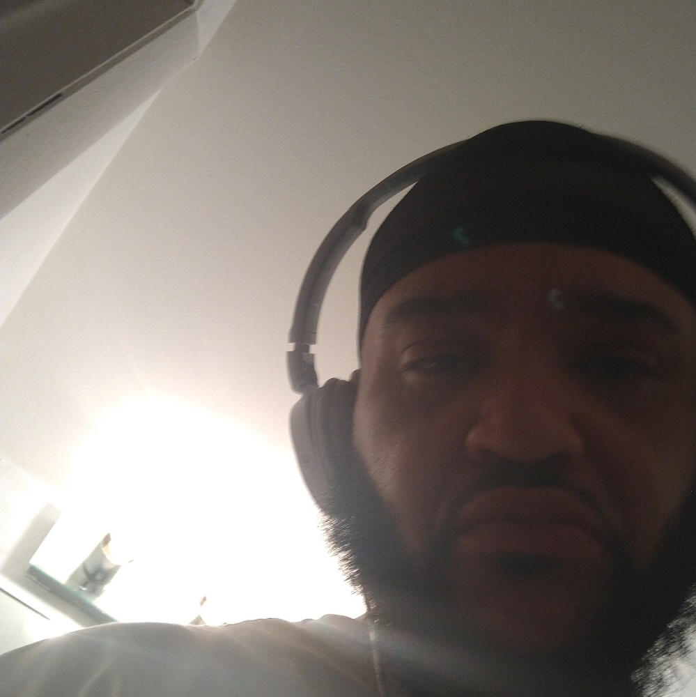 Meet your Posher, Dmoney